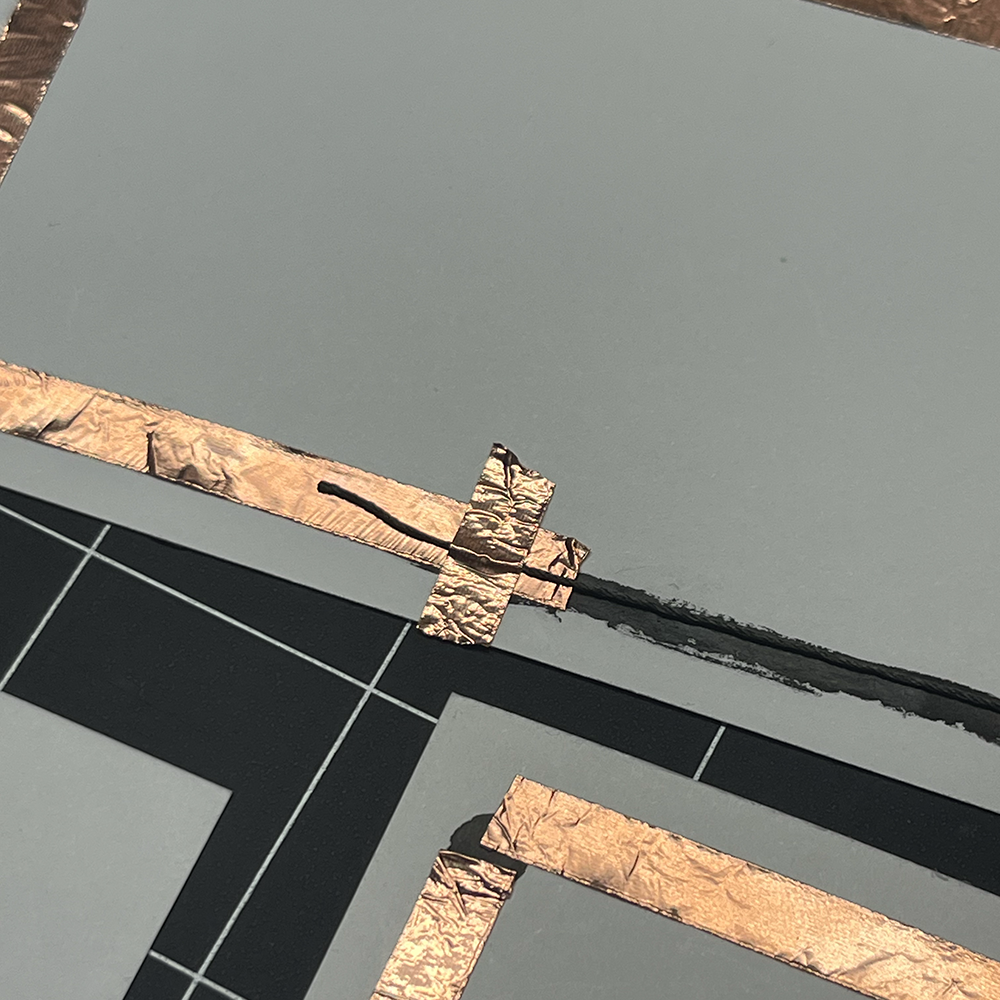 Making test of low voltage electricity using yarn #3.